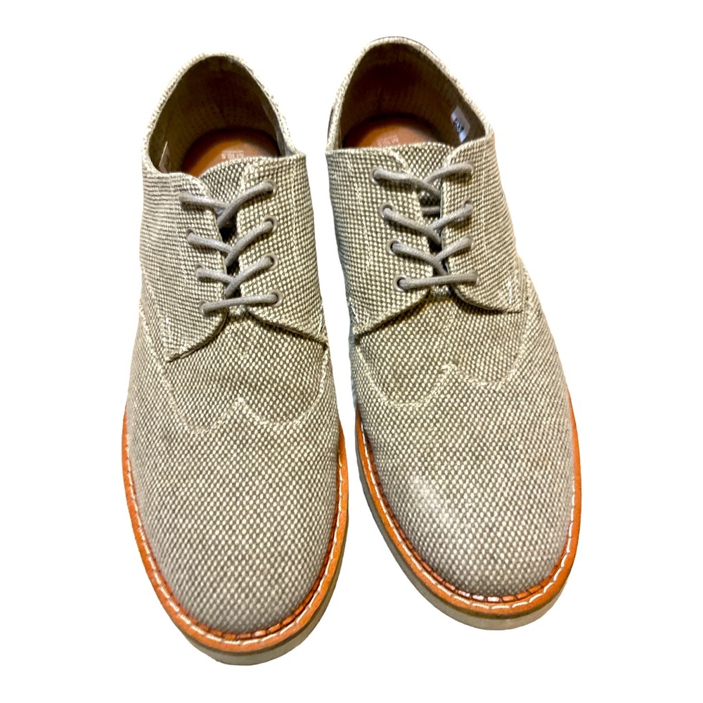 TOMS shoe